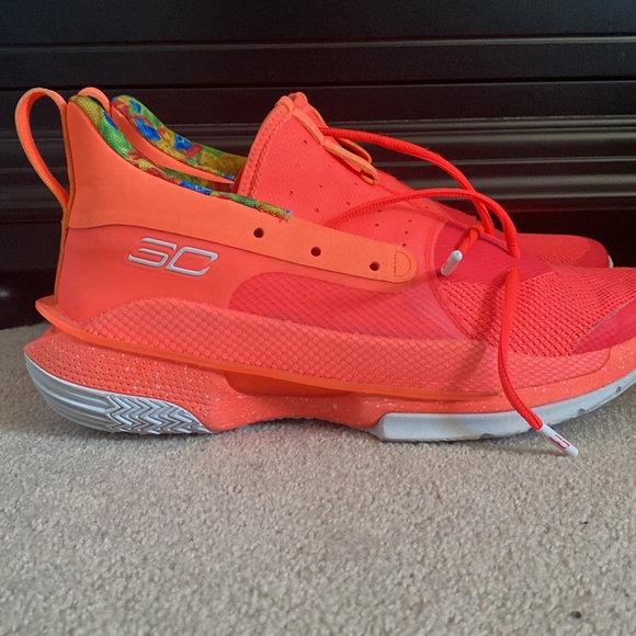 Selling - Picture 2 of 5